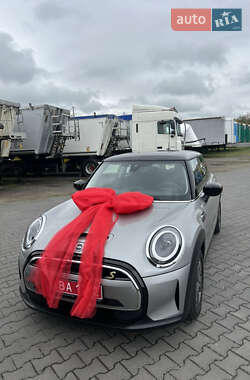 Хэтчбек MINI Cooper 2023 в 