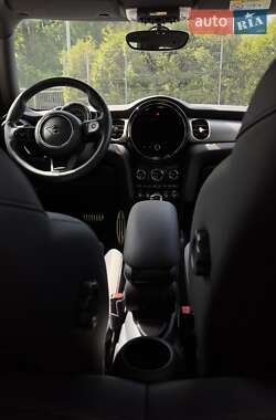 Хэтчбек MINI Cooper 2021 в 