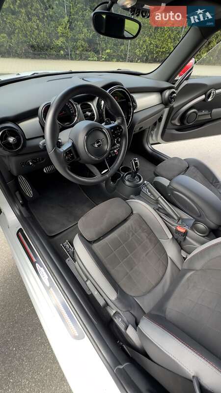 Хэтчбек MINI Cooper 2021 в Киеве