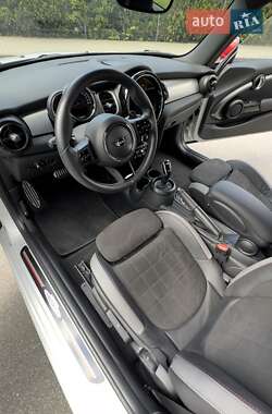 Хэтчбек MINI Cooper 2021 в 