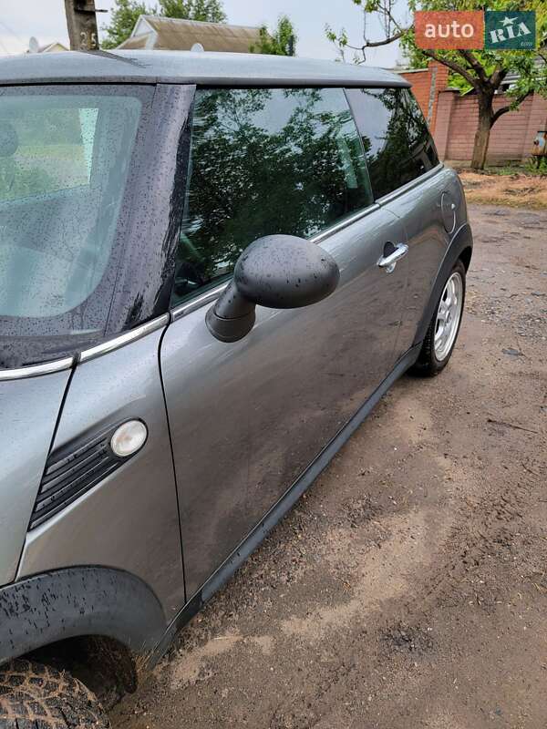 Хэтчбек MINI Cooper 2010 в Краснограде фото 10 Хэтчбек MINI Cooper 2010 в Краснограде