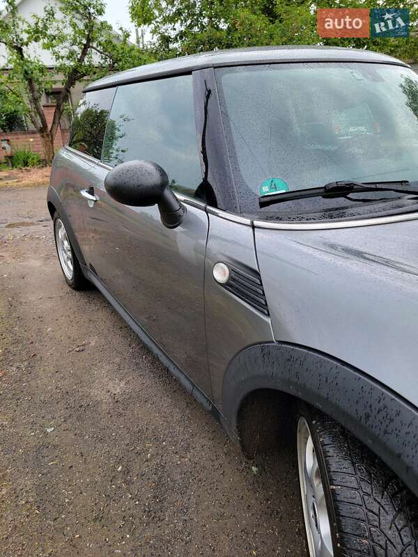 Хэтчбек MINI Cooper 2010 в Краснограде фото 11 Хэтчбек MINI Cooper 2010 в Краснограде