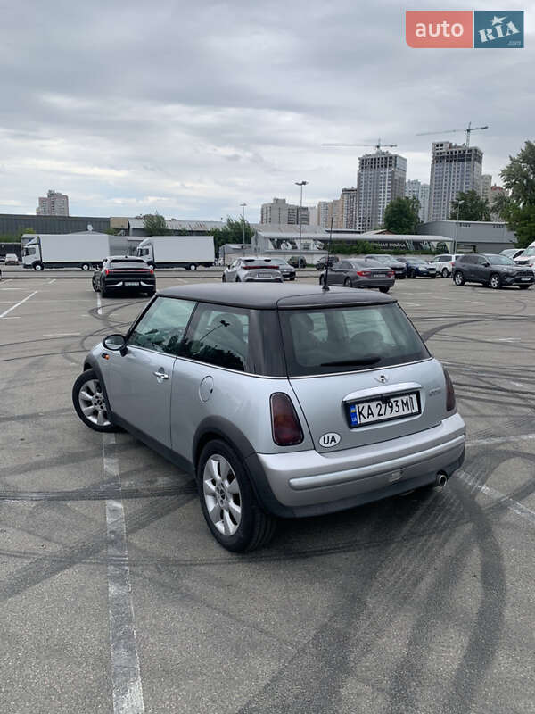 Хэтчбек MINI Cooper 2004 в Киеве фото 4 Хэтчбек MINI Cooper 2004 в Киеве