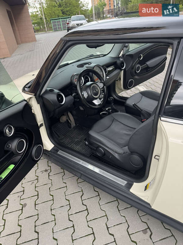 Хэтчбек MINI Cooper 2010 в Хмельницком фото 8 Хэтчбек MINI Cooper 2010 в Хмельницком