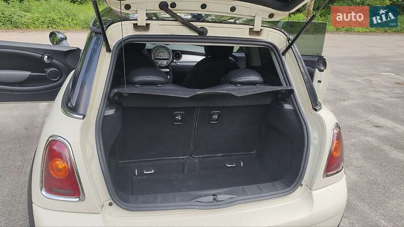 Хэтчбек MINI Cooper 2010 в Киеве