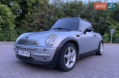 Хэтчбек MINI Cooper 2002 в 