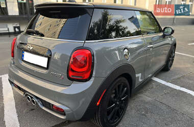 Хэтчбек MINI Cooper 2015 в 