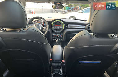 Хэтчбек MINI Cooper 2015 в 
