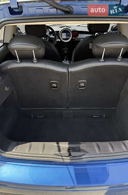 Хэтчбек MINI Cooper 2012 в 