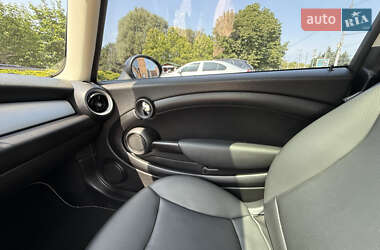 Хэтчбек MINI Cooper 2012 в 
