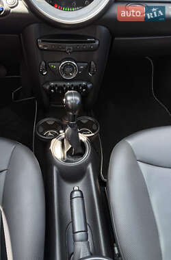 Хэтчбек MINI Cooper 2012 в 