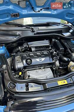 Хетчбек MINI Cooper 2013 в 