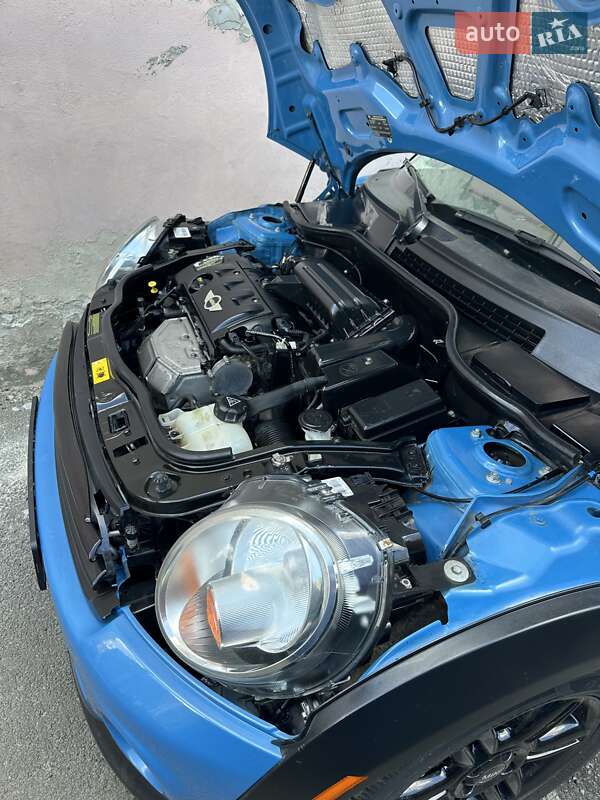 Хэтчбек MINI Cooper 2013 в Черновцах