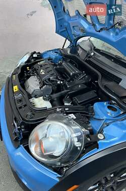 Хетчбек MINI Cooper 2013 в 