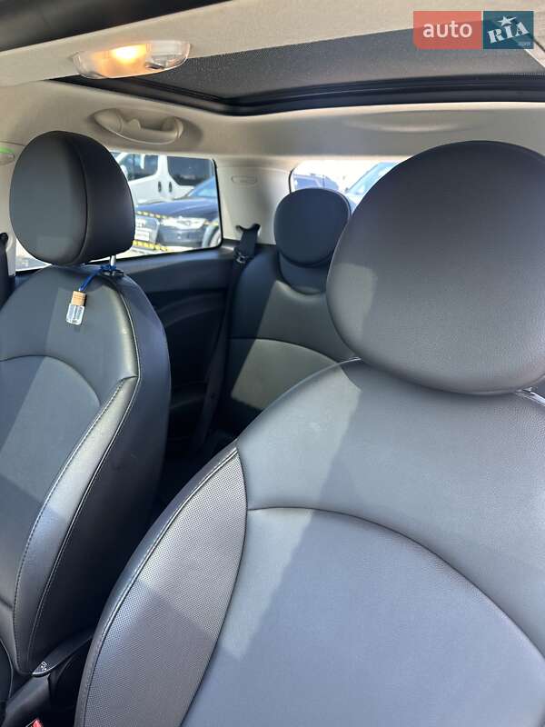 Хэтчбек MINI Cooper 2013 в Черновцах