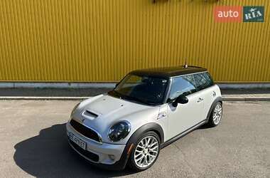 Хэтчбек MINI Cooper 2012 в 