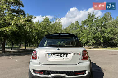 Хэтчбек MINI Cooper 2012 в 