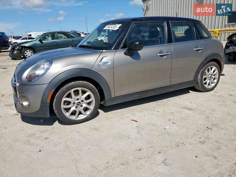 Хетчбек MINI Cooper 2017 в 