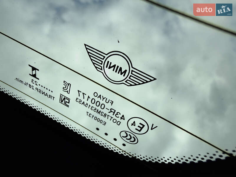 Хэтчбек MINI Cooper 2023 в Черновцах