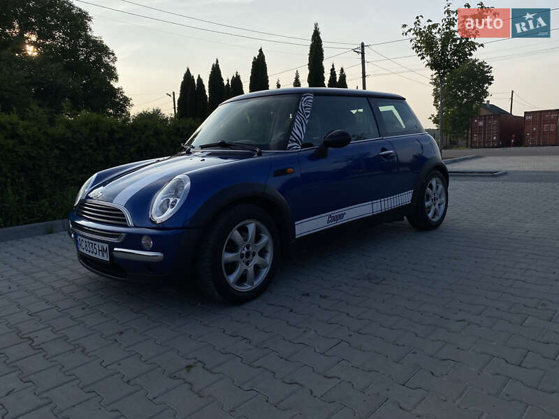 Хетчбек MINI Cooper 2002 в Винниках