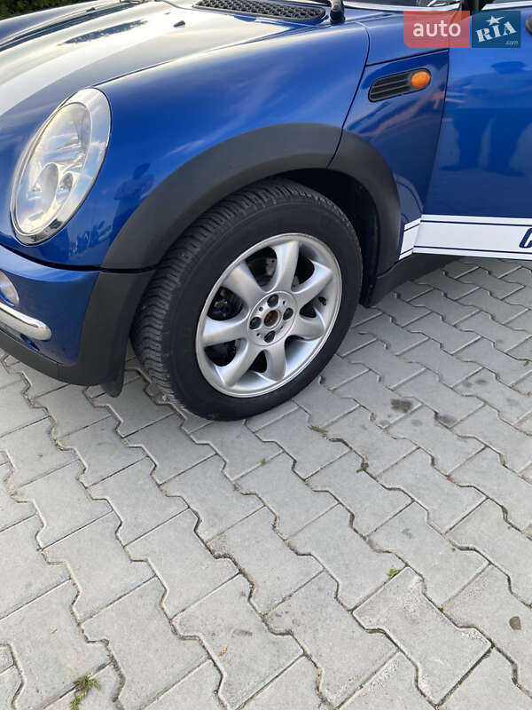 Хетчбек MINI Cooper 2002 в Винниках