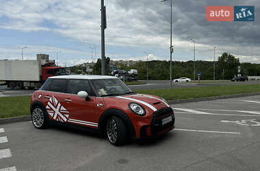 Хэтчбек MINI Cooper 2018 в 