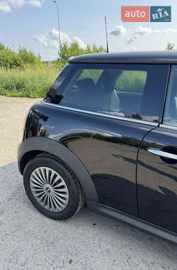 Хэтчбек MINI Cooper 2009 в 