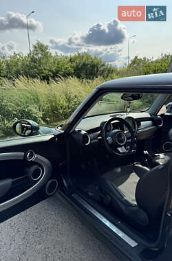 Хэтчбек MINI Cooper 2009 в 