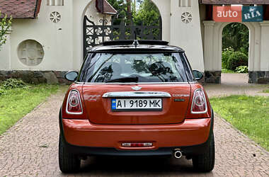 Хэтчбек MINI Cooper 2011 в 