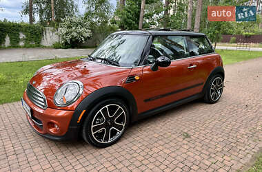 Хэтчбек MINI Cooper 2011 в 