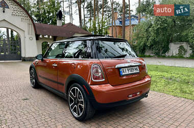 Хэтчбек MINI Cooper 2011 в 