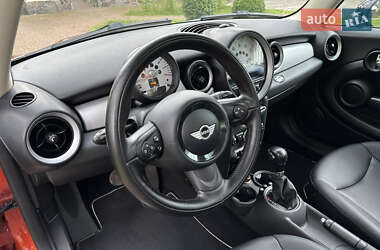 Хэтчбек MINI Cooper 2011 в 