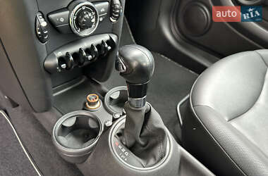 Хэтчбек MINI Cooper 2011 в 
