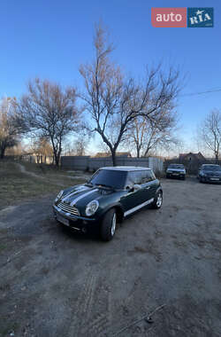 Хэтчбек MINI Cooper 2005 в 