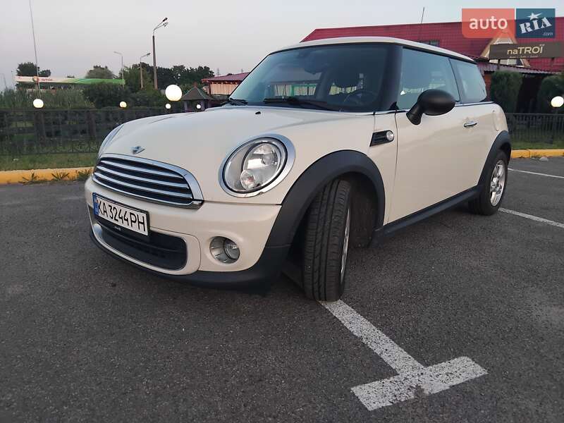 MINI Cooper 2011