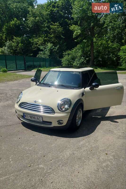 Хэтчбек MINI Cooper 2007 в 