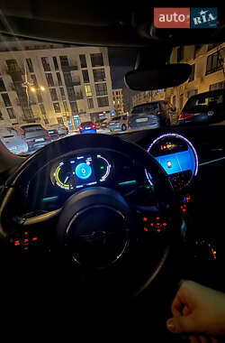 Хэтчбек MINI Cooper 2022 в 