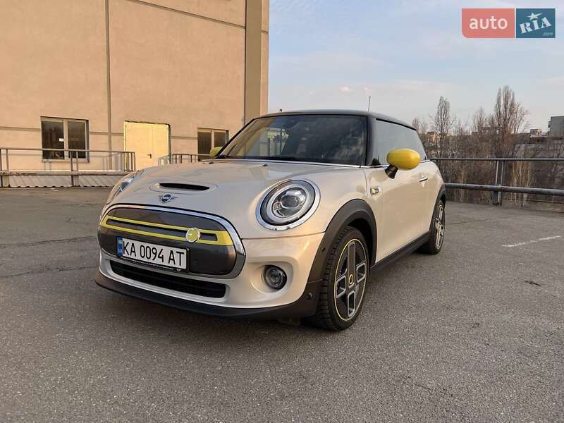 Хэтчбек MINI Cooper 2019 в 