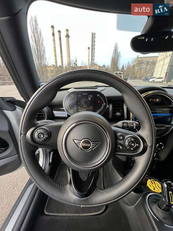 Хэтчбек MINI Cooper 2019 в Киеве