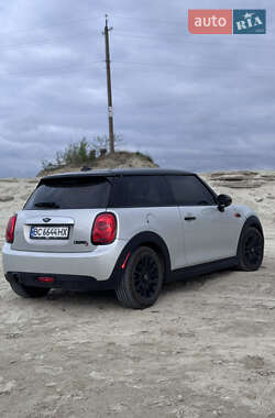 Хэтчбек MINI Cooper 2014 в 