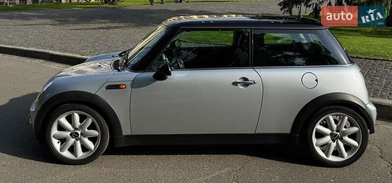 Хэтчбек MINI Cooper 2004 в Киеве фото 6 Хэтчбек MINI Cooper 2004 в Киеве