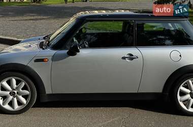 Хэтчбек MINI Cooper 2004 в 