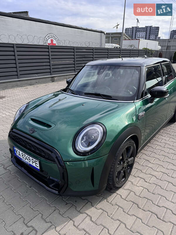 Хэтчбек MINI Cooper 2021 в Киеве