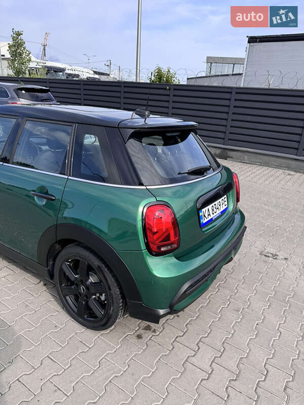 Хэтчбек MINI Cooper 2021 в Киеве