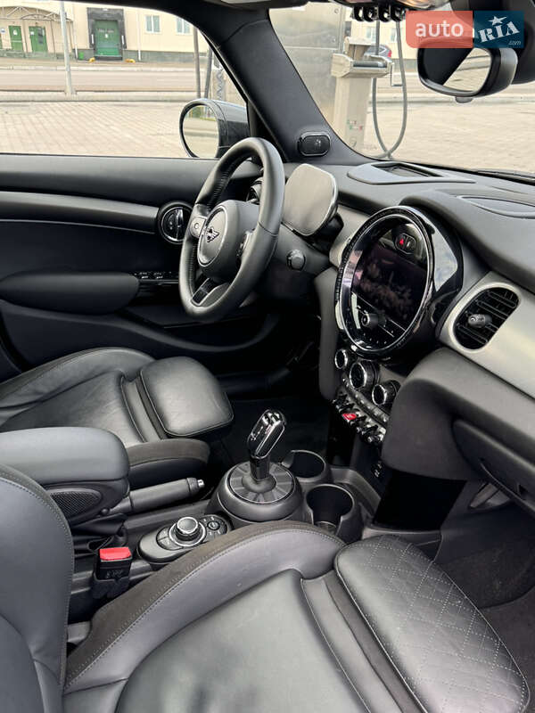 Хэтчбек MINI Cooper 2021 в Киеве