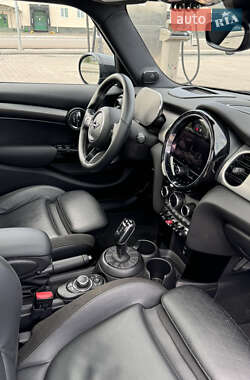 Хэтчбек MINI Cooper 2021 в 