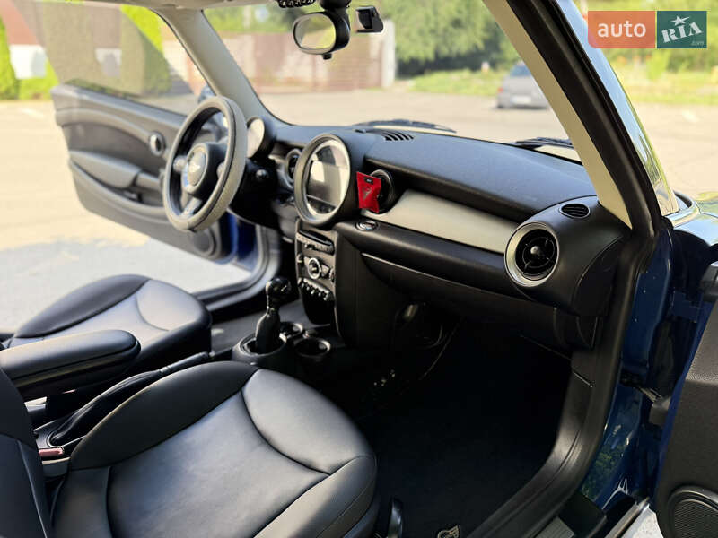 Хэтчбек MINI Cooper 2012 в Днепре