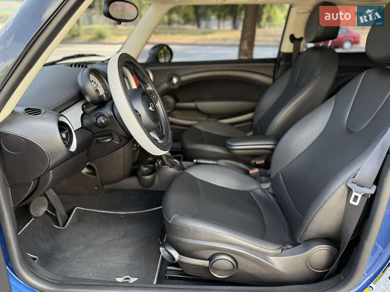 Хэтчбек MINI Cooper 2012 в Днепре