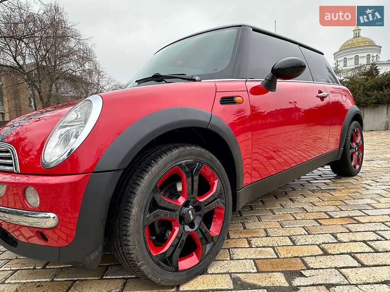 Хэтчбек MINI Cooper 2003 в Белой Церкви