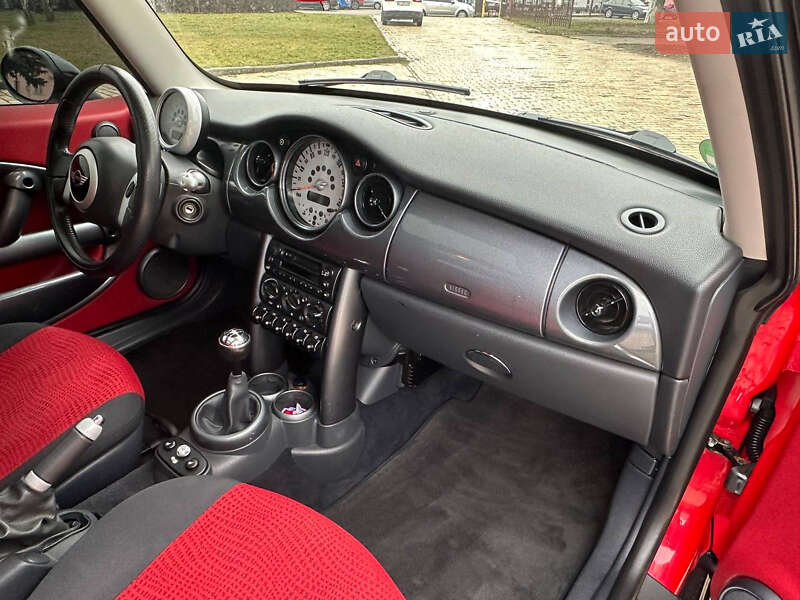 Хэтчбек MINI Cooper 2003 в Белой Церкви